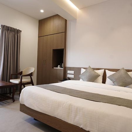 A Square Executive Hotel Aurangabad  Exterior foto