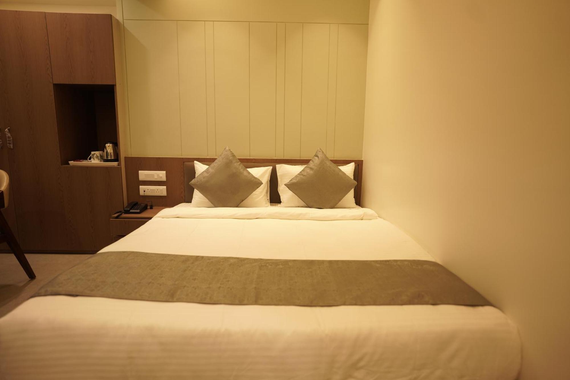 A Square Executive Hotel Aurangabad  Exterior foto