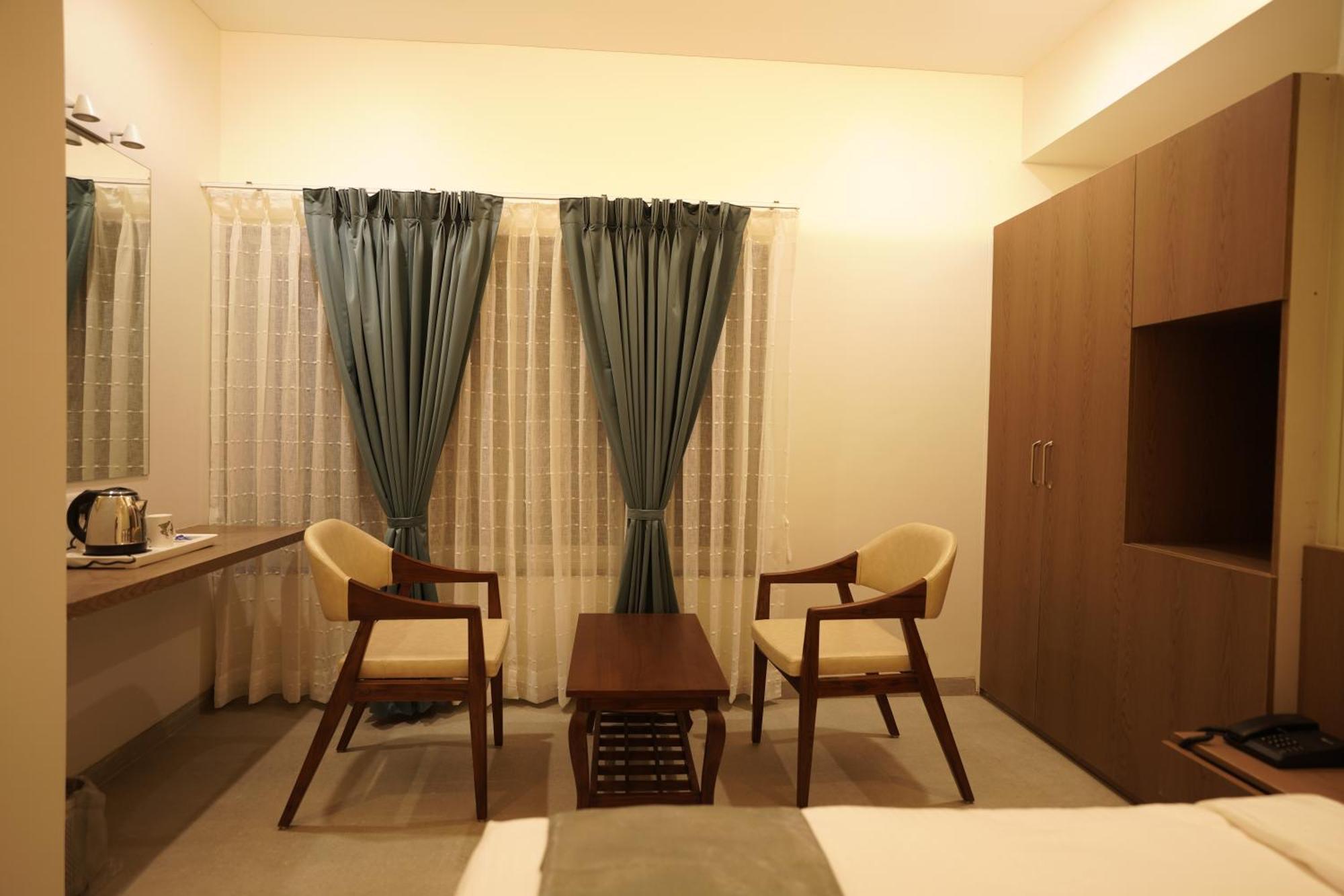 A Square Executive Hotel Aurangabad  Exterior foto