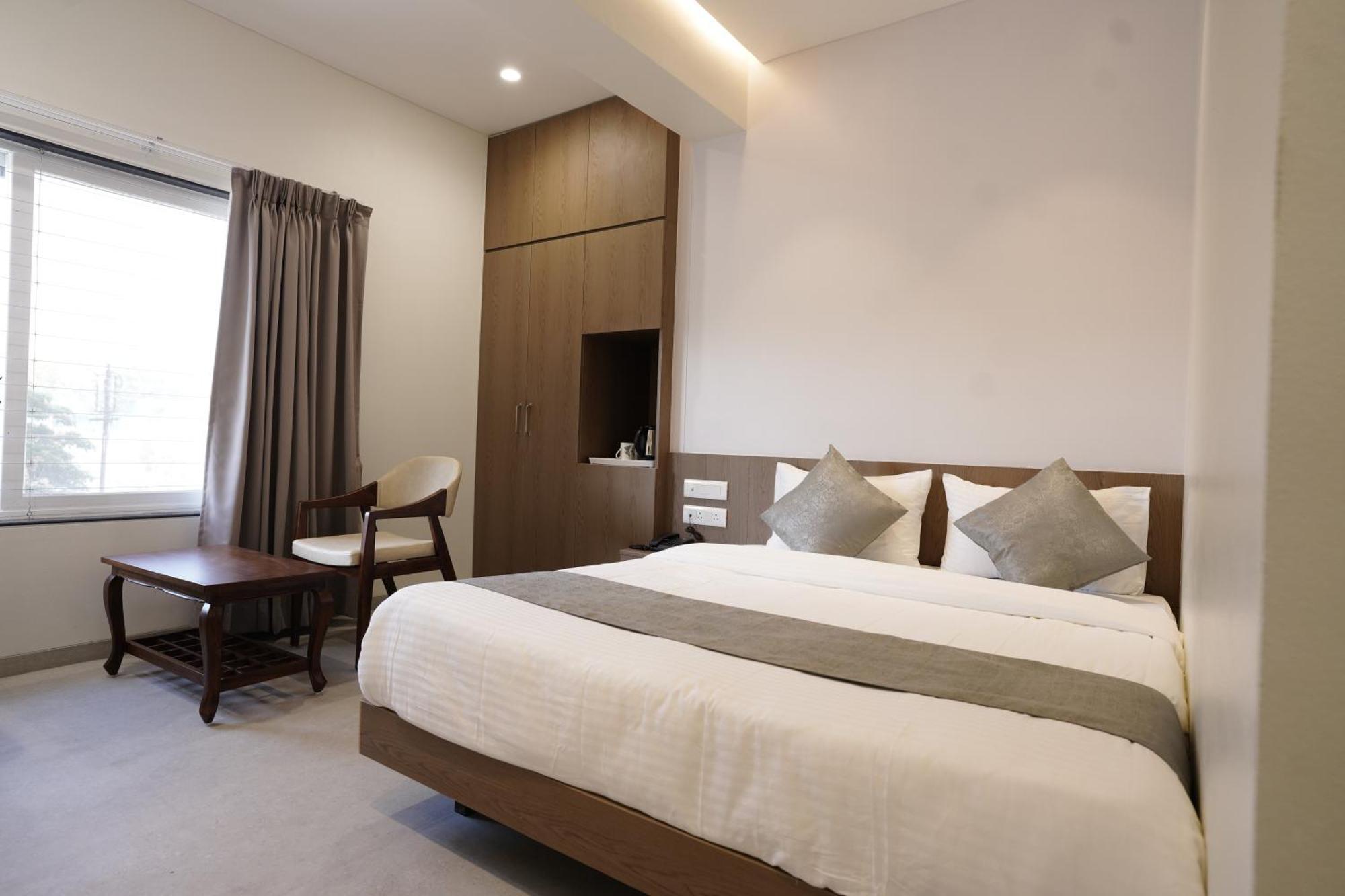 A Square Executive Hotel Aurangabad  Exterior foto