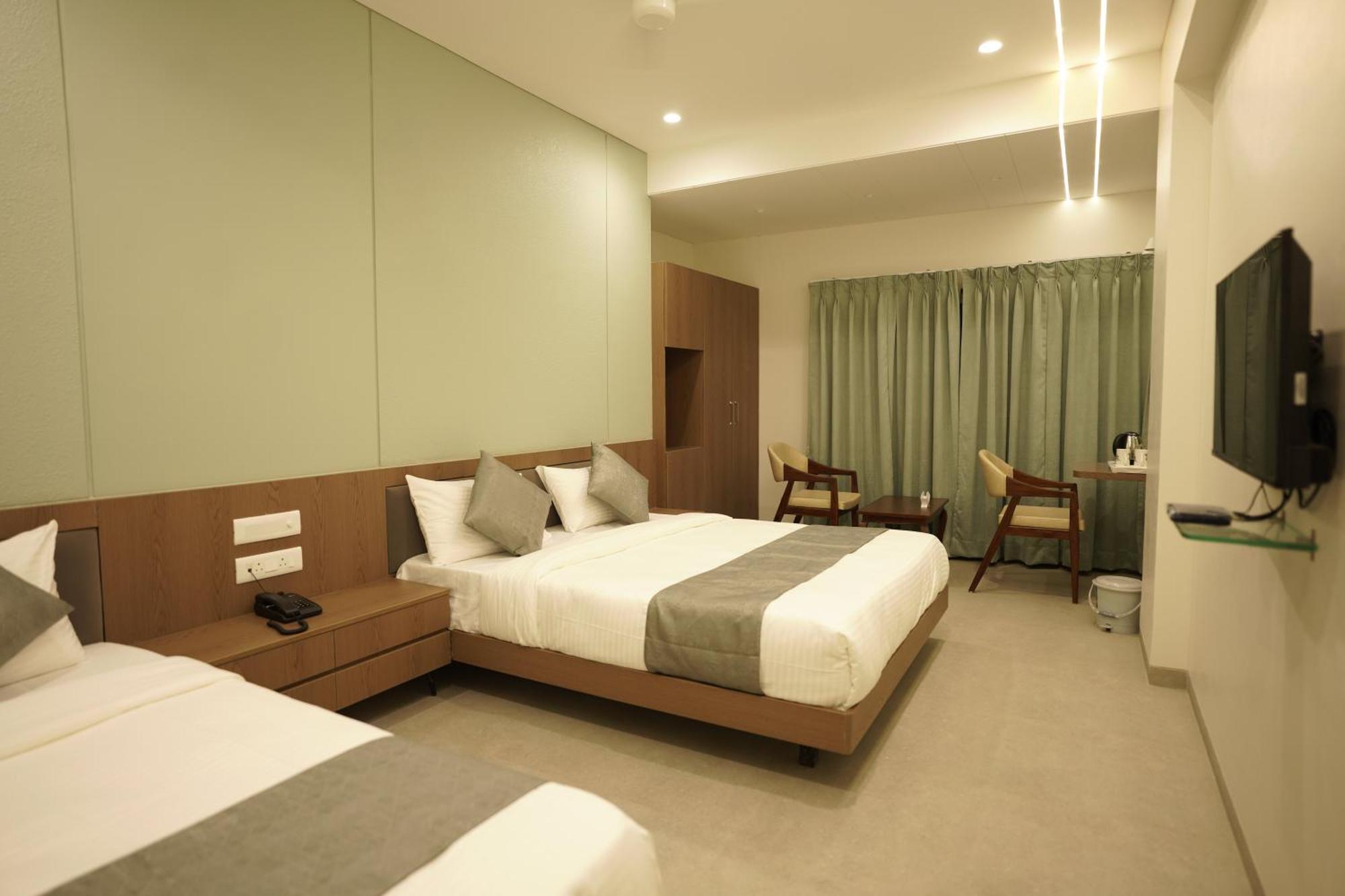 A Square Executive Hotel Aurangabad  Exterior foto